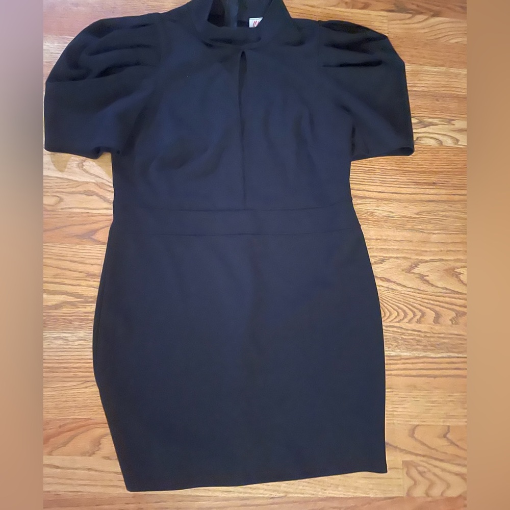 Stretch black dress A must have in your closet💃🏻